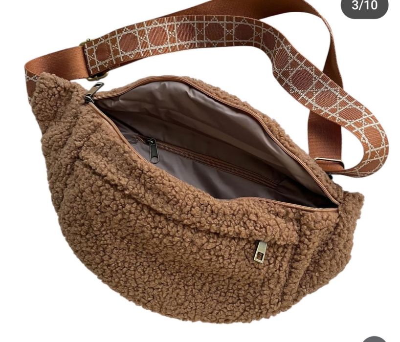 Бананка Тедді через плече