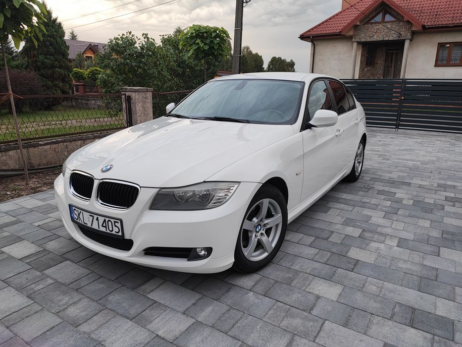 BMW E90 318d automat 2010r lift sedan