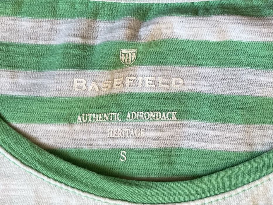T-shirt Basefield