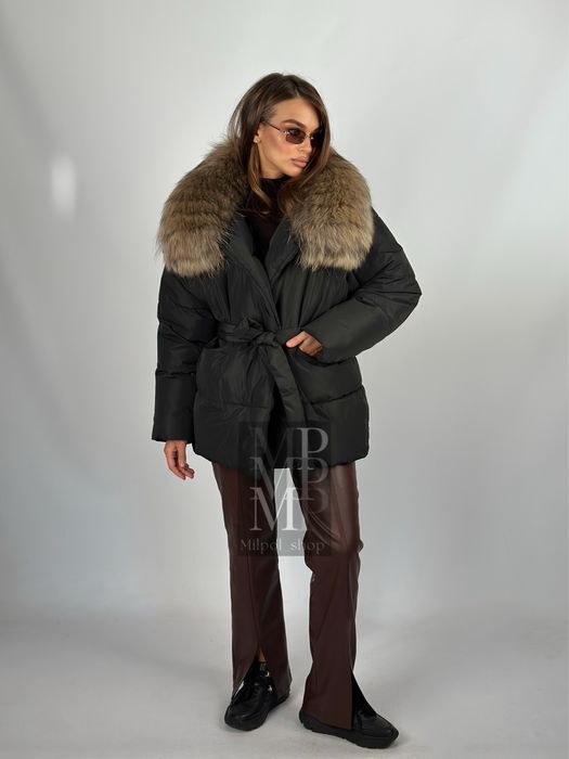 Жіночий чорний пуховик пухан з натуральним хутром єнота, 42-60 розміри