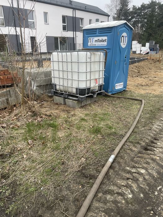 Dostawa wody , woda w zbiornikach