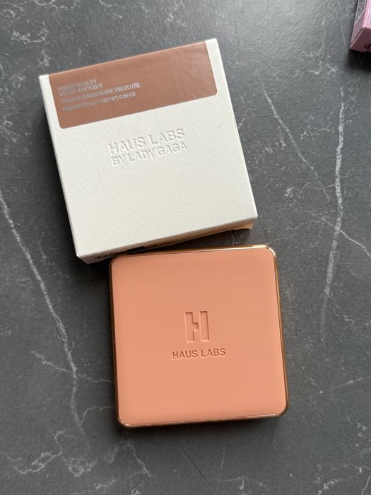 Тональна основа Haus Labs 100LN бронзер Haus labs оригінал