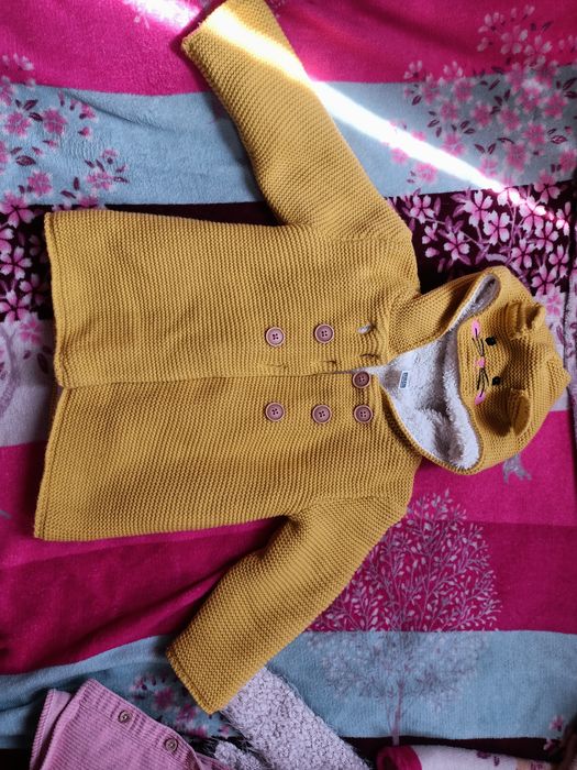 Продам дитячий Кардиган 98/104 і ромпери 98 104р 3 р 4р