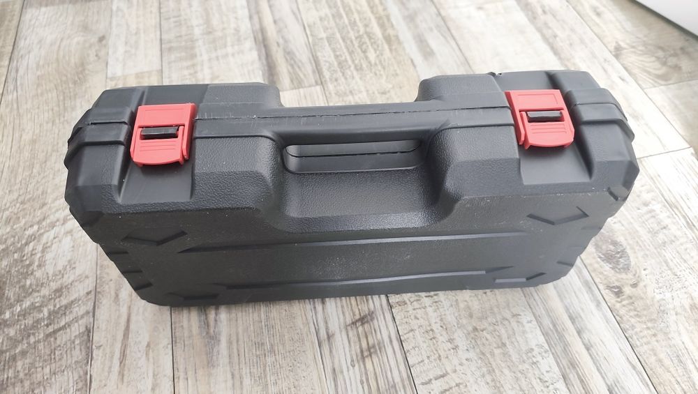 Аккумуляторна садова пилка