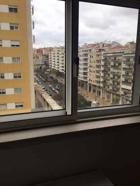 Apartamento T2 com Garagem, R Francisco Pedro Curado, Penha de França