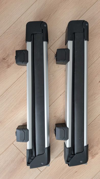 Uchwyt narciarski Thule SnowPack M 7324 (4 pary nart, 2 deski)