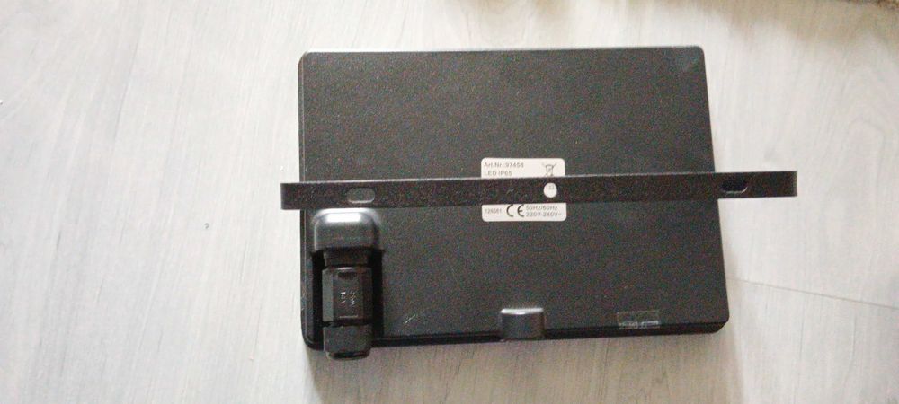 Kinkiet zewnętrzny led