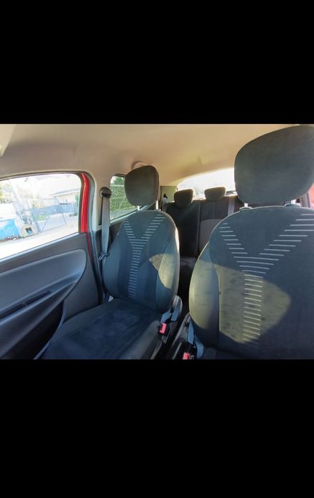 lancia ypsilon 2012
