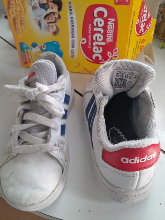 Ténis Addidas de criança