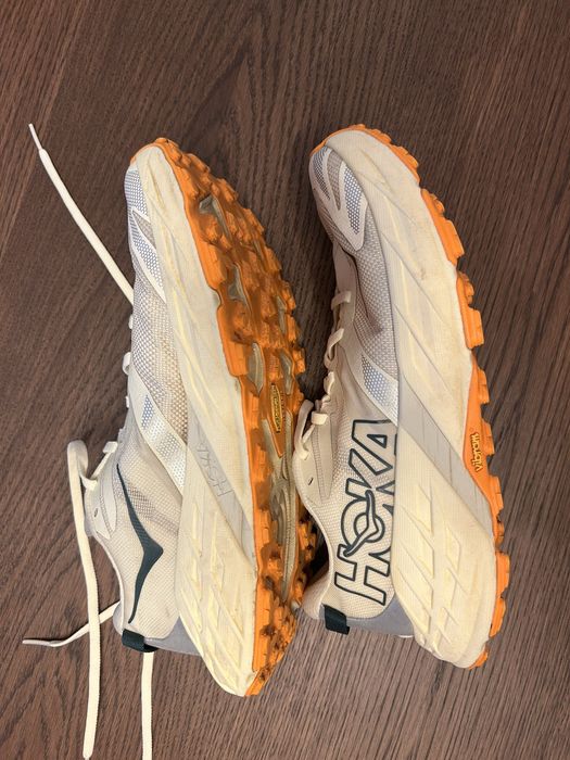 Hoka Speedgoat 7