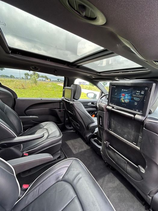 Chrysler Pacifica Limited Hybrid przebieg 48750