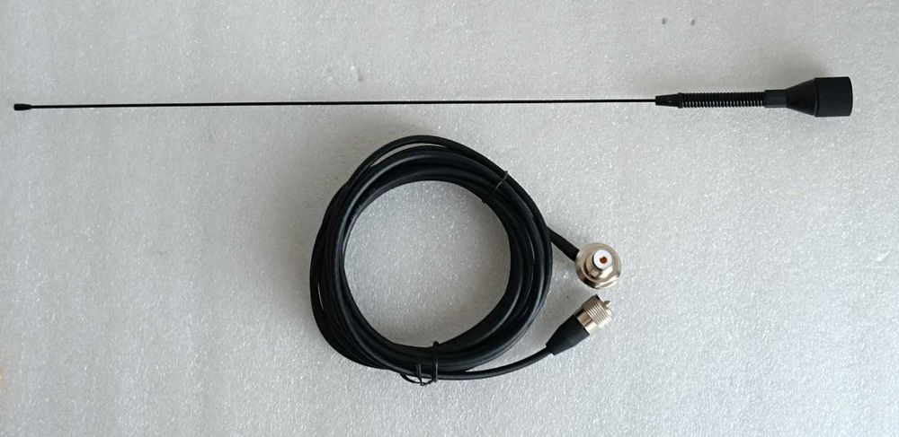 Комплект врезной VHF антенны на рацию.