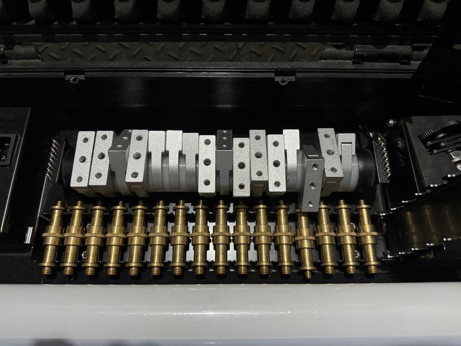 Продам комплект Astera AX1 Pixel Tube (8-Light Set) + Charging Case