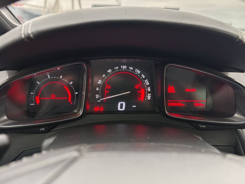 Citroen DS5 1,6 дизель 2013 р.в. шкіра