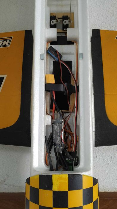 Aviao RC Yakovlev Yak-52