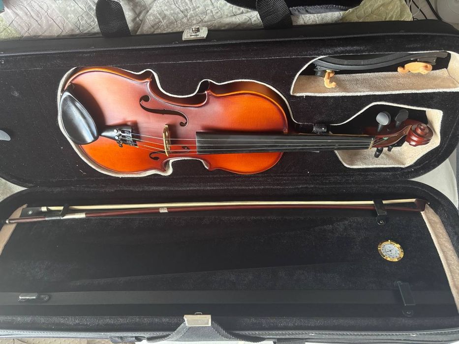 Skrzypce 4/4 z etui