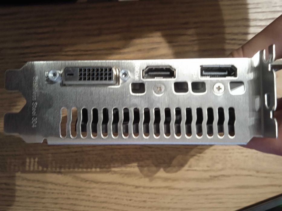 ASUS GeForce GTX 1650 Phoenix stan IDEALNY