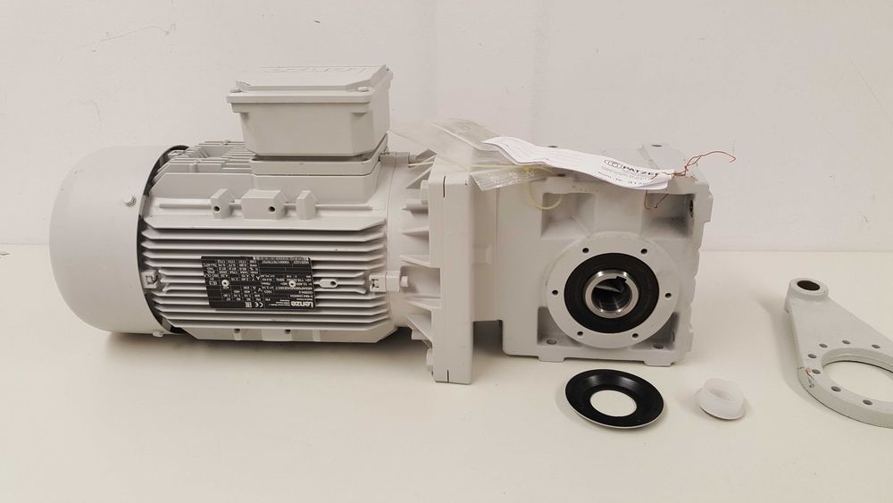 motoreduktor Lenze M55AP090M045E00CT 1,1kW 116obr.