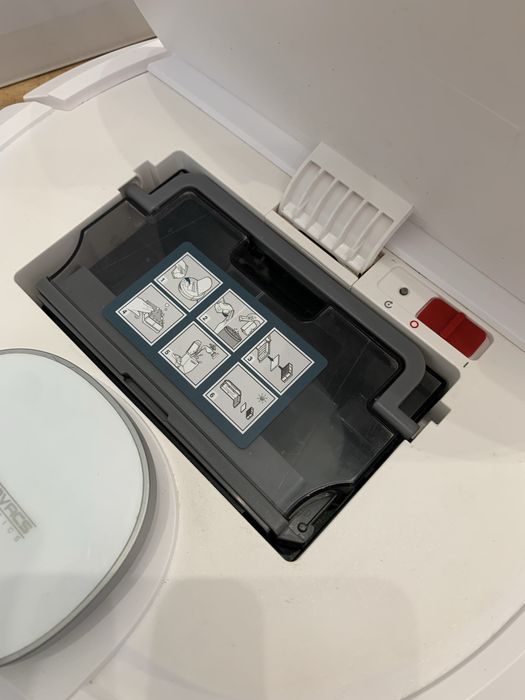 Робот пылесос Deebot Ozmo 900