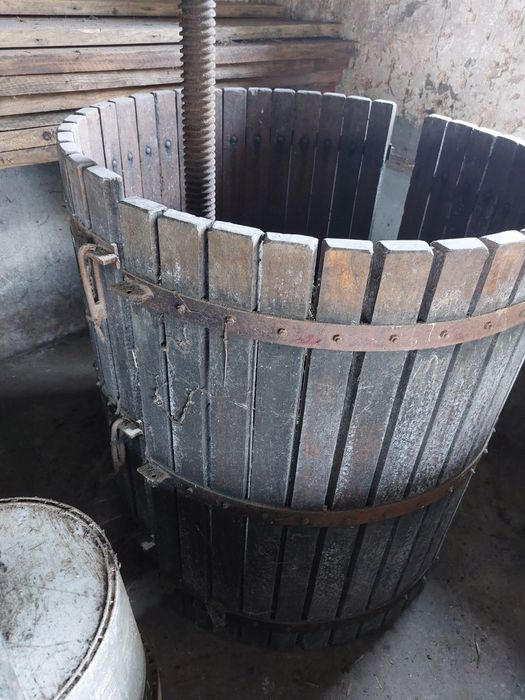 Prensa e Esmagador de uvas