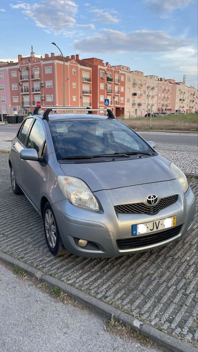Toyota Yaris 2010 - Nacional e Cx Automática