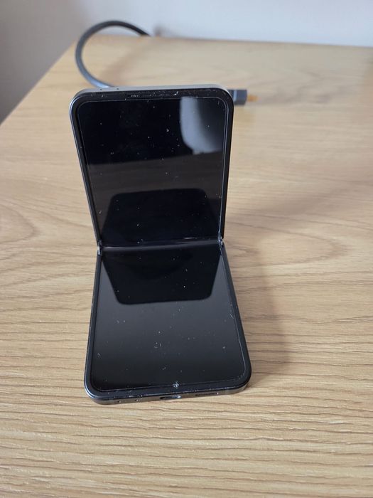 Samsung Flip 7 FE
