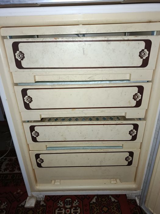 Морозильная камера и холодильник