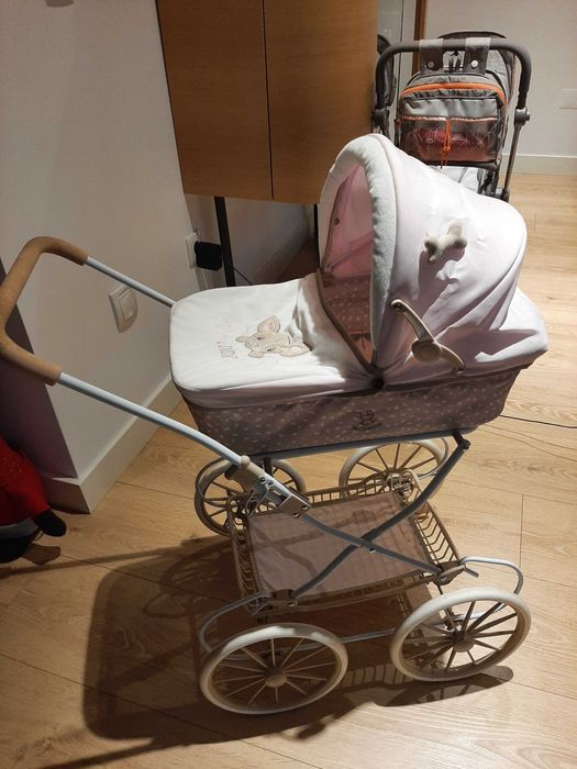 Carrinho de passeio bonecos cuenvas