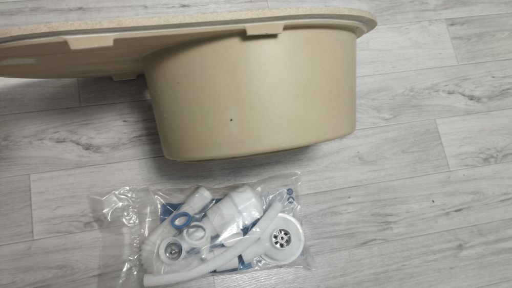 Продам кухонну мийку Solid Елегант пісок