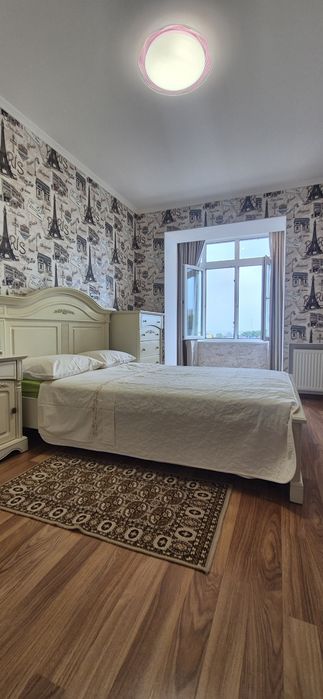 Продам 3-х комнатную, ул.Парковая,70м2, этаж газ