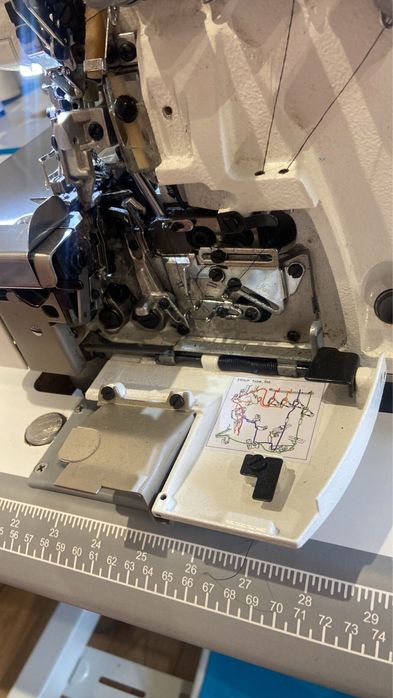 Máquina overlock Jack E4 com pouco uso