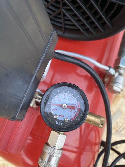 Kompresor Einhell TC-AC 420/50/10 V – 50L, 10 bar, 2200W