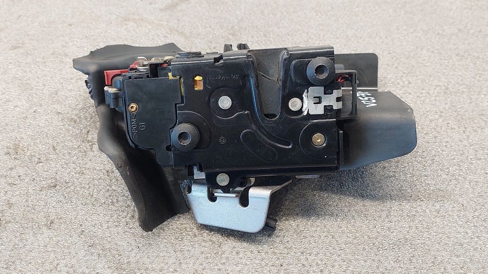 Fechadura / fecho porta trás esquerdo AUDI A4 Avant (8E5, B6)