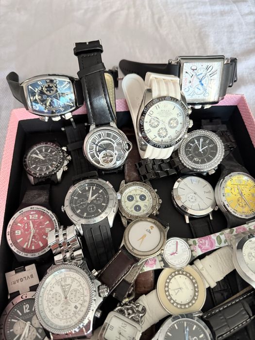 Pack com 19 Relógios para colecionador.