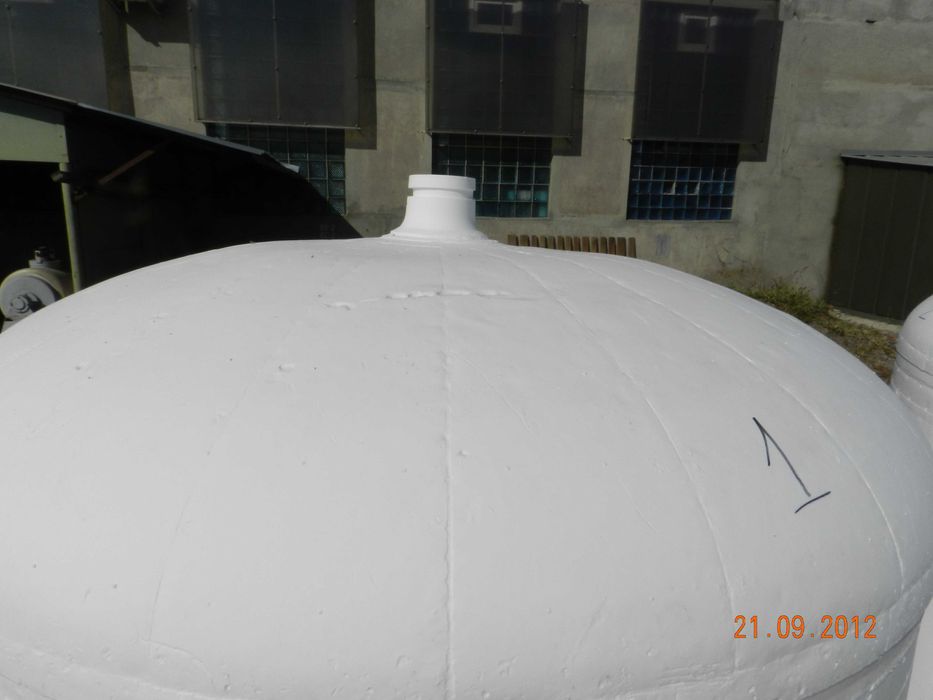 Фторопластовые (тефлоновые) емкости объемом 400л и 2000л