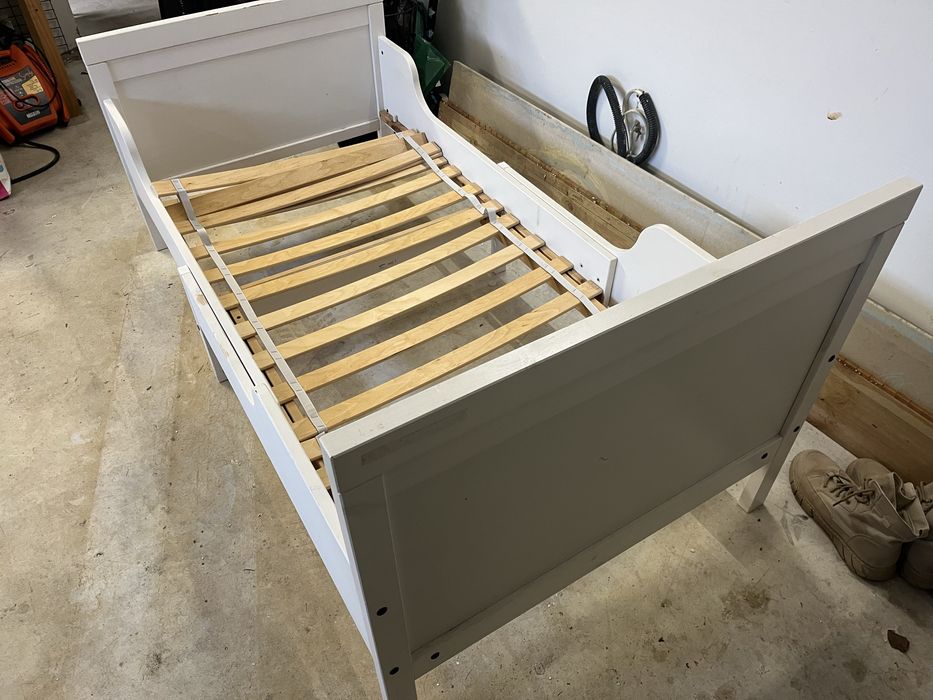 Lóżko ikea sundvik