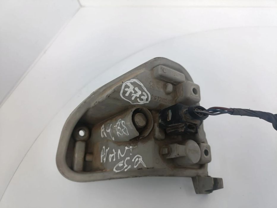 Suporte lâmpada esquerdo AUDI A4 (8K2, B8)