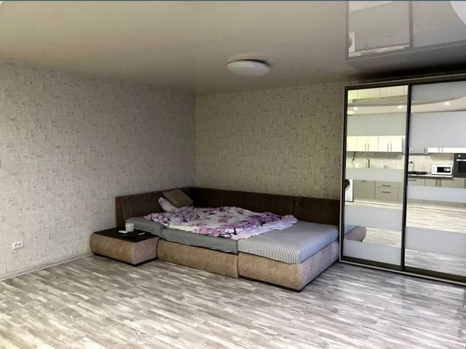 Продам 1к студію Січеславська набережна 20