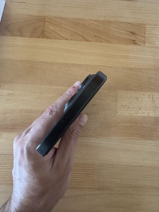 iPhone 15 Pro Max + capa - Fatura/Garantia