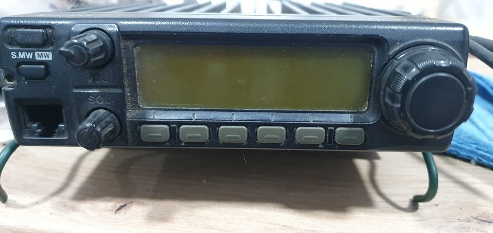 Radio Amador Icom IC-2100