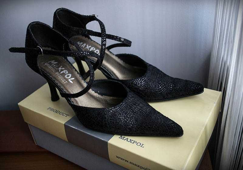 Szpilki czułenka czarne eleganckie 37