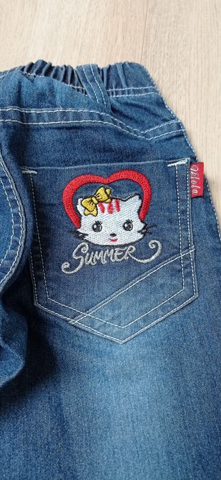 Jeansy na szczupłą dziewczynkę 110