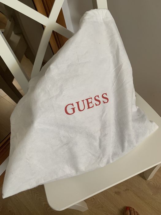 Carteira de senhora Guess