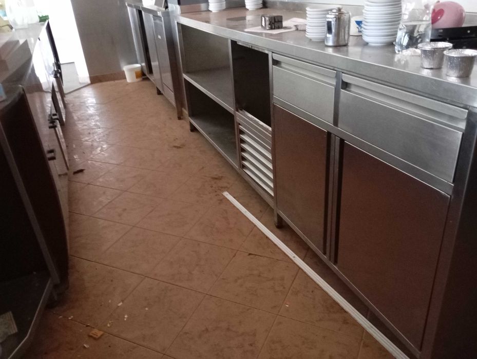 Vitrines refrigeradas e normais