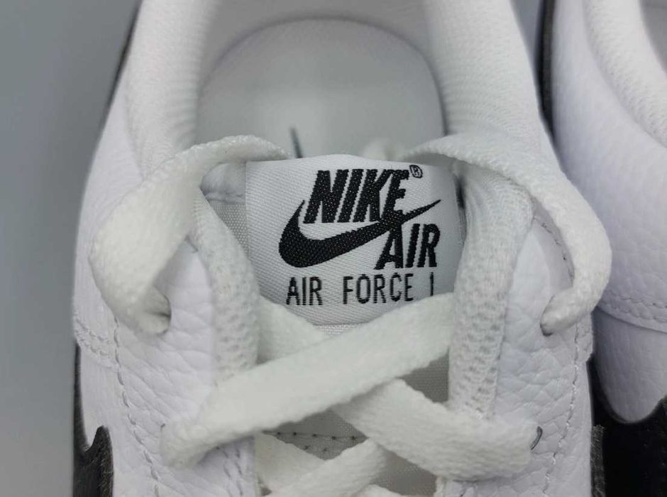 Nike_Air_Force_1_Low_White_and_Black R.45