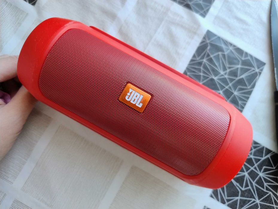 Портативна колонка Charge 2+