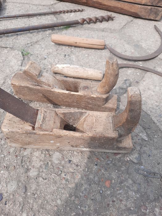 Sprzedam dwa heble stolarskie.