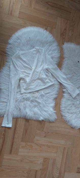 Bluzka krótka crop top shein  v serek