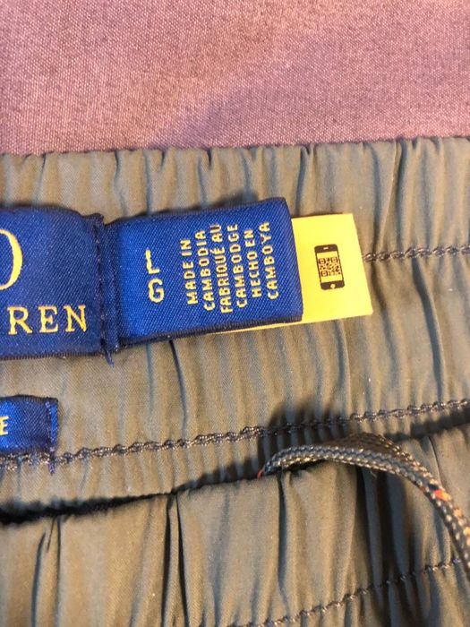 Спортивные Поло ,зеленого цвета ,состояние новых.оригинал .