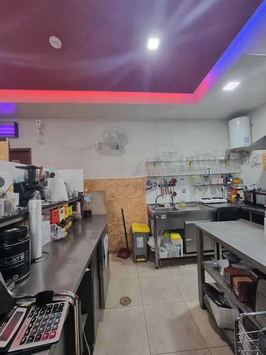 Café-Pastelaria Equipado, Remodelado, Rendimento Imediato - 35,4m2